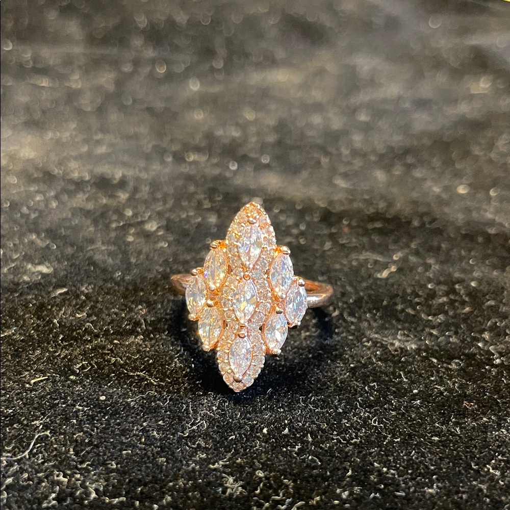 9 STONE - Moissanite Cluster Ring